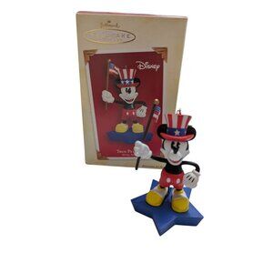 Hallmark Keepsake Mickey Mouse True Patriot 2005 Ornament w/ org box 5"